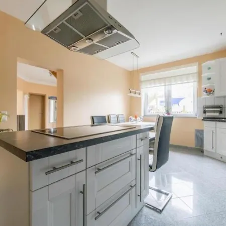 بيت للعطل Private House *