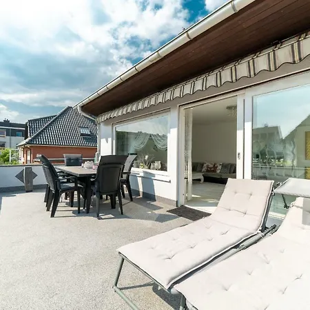 6726 Private House